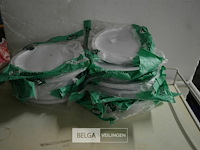 16x 25st plastieken borden ø22cm - afbeelding 1 van  2