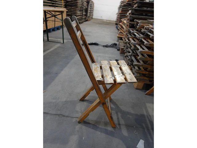 16x inklapbare houten tafel + 42x inklapbare houten stoel - afbeelding 3 van  5