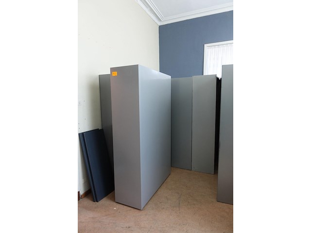 16x metalen lockerkast - afbeelding 1 van  4