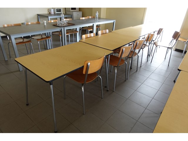 16x tafel + 34x stoel - afbeelding 3 van  8