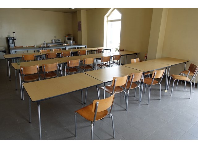 16x tafel + 34x stoel - afbeelding 6 van  8