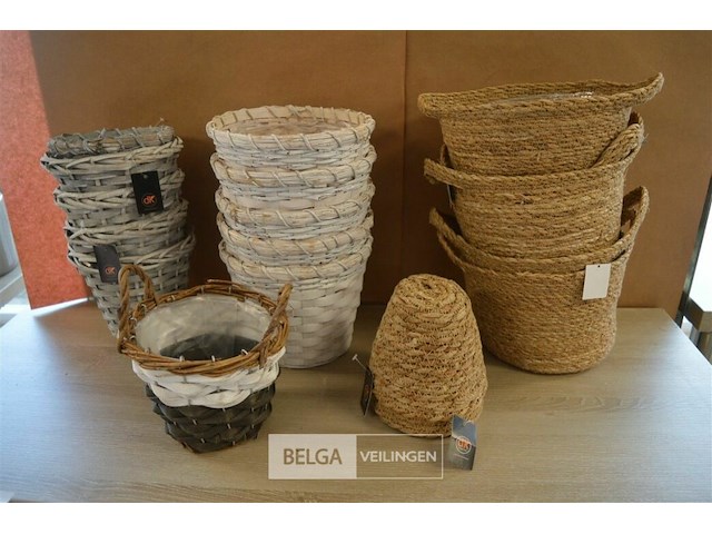 17 div rieten korfjes - afbeelding 1 van  4