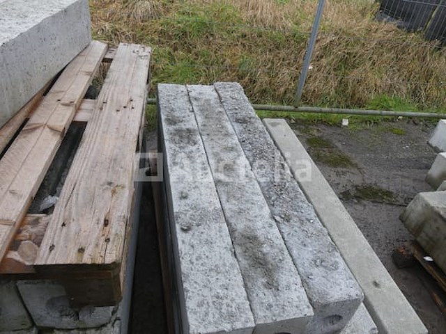 17 diverse betonnen latei - afbeelding 4 van  4