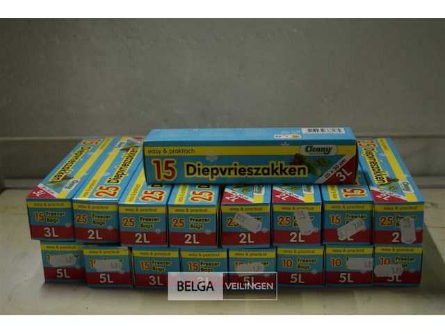 17 doosjes diepvrieszakjes 3l 25x30cm - afbeelding 1 van  3