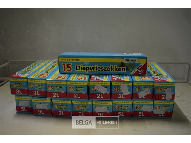 17 doosjes diepvrieszakjes 3l 25x30cm - afbeelding 1 van  3