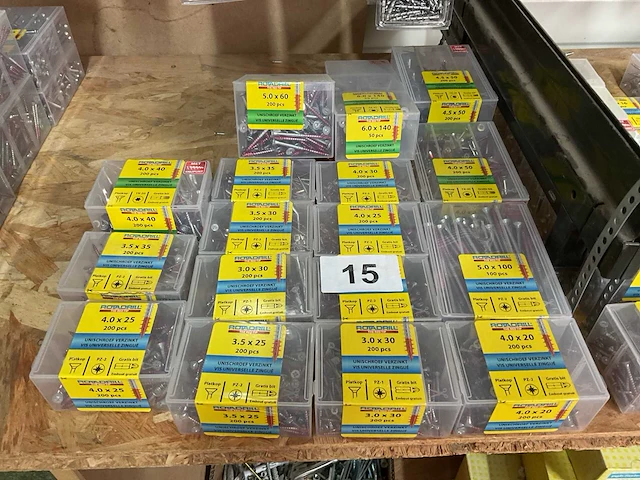 17 dozen houtschroeven met bits - afbeelding 1 van  6