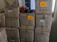 17 dozen met inhoud : gleierwerk - afbeelding 1 van  3