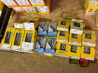 17 dozen pluggen en slagpluggen