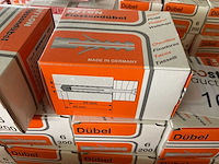 17 dozen pluggen - afbeelding 3 van  4