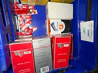 17 dozen sigaretten papier, filters, rolmachine - afbeelding 2 van  3