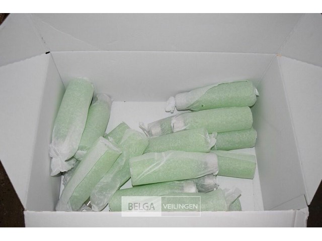 17 drinkflessen - afbeelding 2 van  2