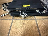 ± 17 keukenschorten - afbeelding 2 van  3