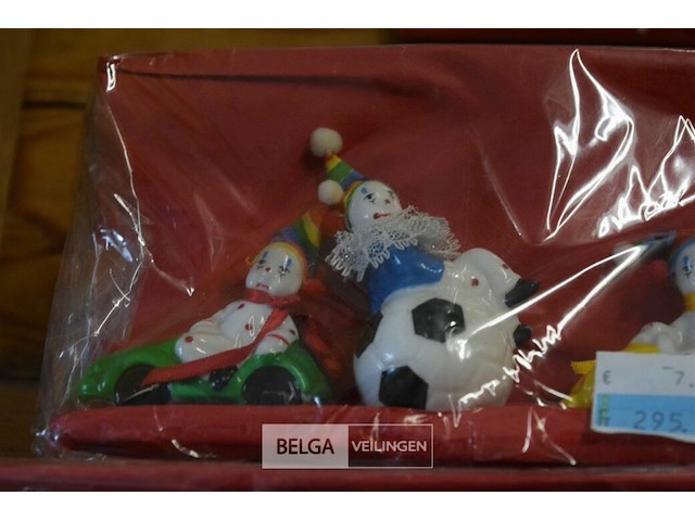 ±17 setjes clown beeldjes - afbeelding 7 van  8