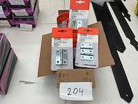 17 sets met scharnieren - afbeelding 1 van  3