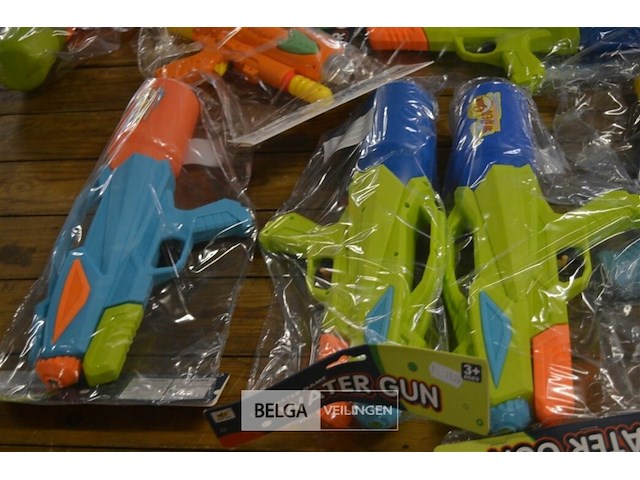 ±17 waterpistolen - afbeelding 2 van  4
