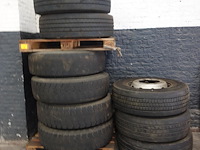 17 x diverse camion velgen met band - afbeelding 1 van  8