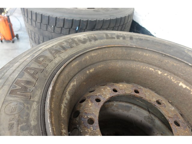 17 x diverse camion velgen met band - afbeelding 4 van  8