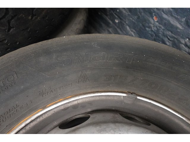17 x diverse camion velgen met band - afbeelding 7 van  8