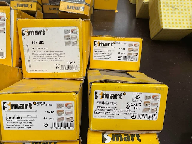 17 x dozen pluggen; cellenbetonnagel met kraag; metalen kozijnpluggen - afbeelding 5 van  10