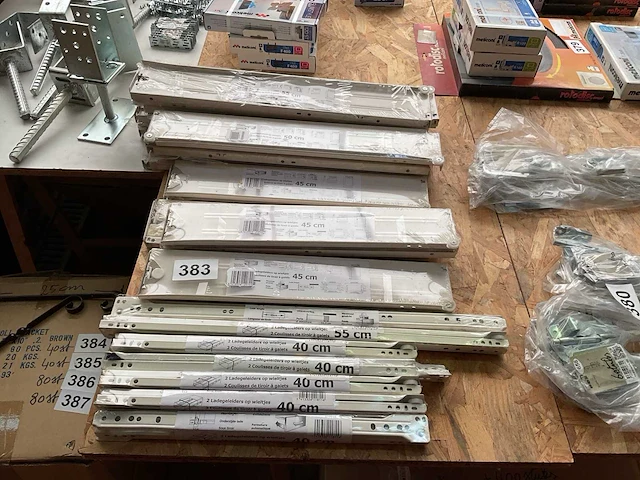 17 x ladegeleiders op wieltjes - afbeelding 1 van  8