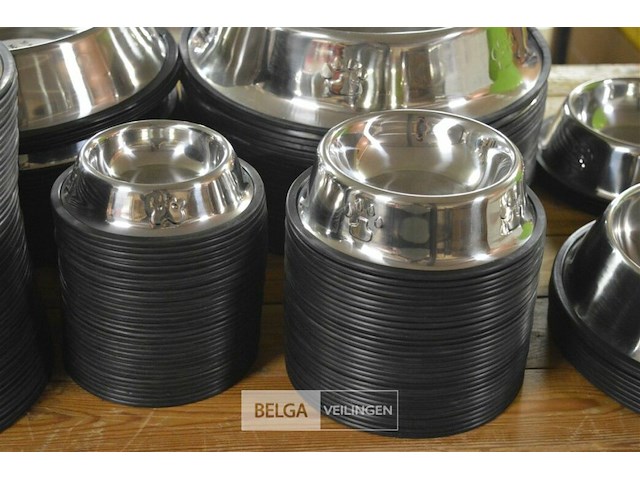 ±170 div hondenvoerbakjes div maten - afbeelding 2 van  5