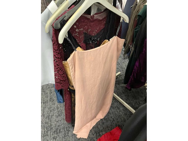 173 diverse cocktailjurken/sets (totaalprijs) - afbeelding 27 van  134