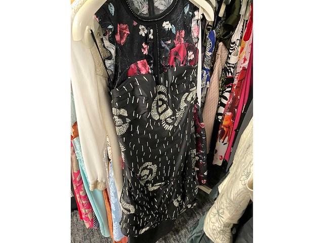 173 diverse cocktailjurken/sets (totaalprijs) - afbeelding 41 van  134