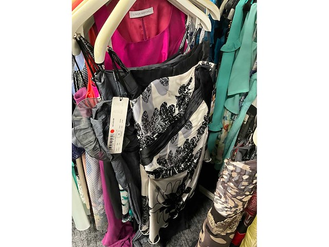 173 diverse cocktailjurken/sets (totaalprijs) - afbeelding 79 van  134