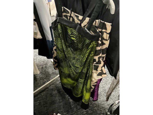 173 diverse cocktailjurken/sets (totaalprijs) - afbeelding 33 van  142