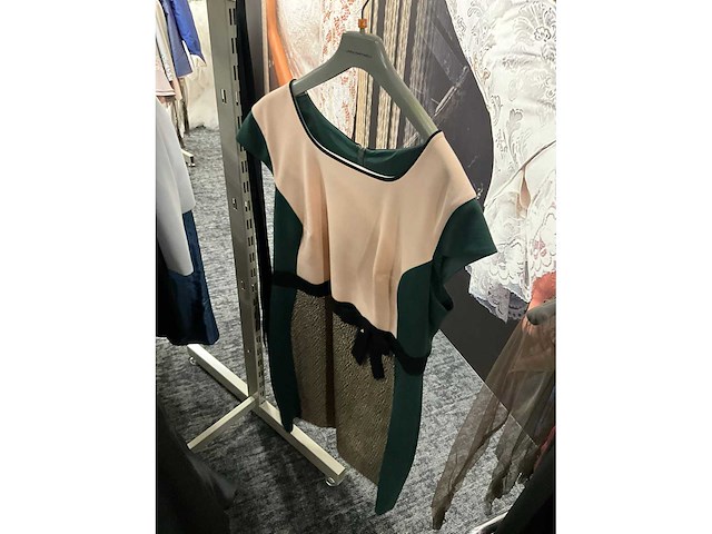 173 diverse cocktailjurken/sets (totaalprijs) - afbeelding 37 van  142