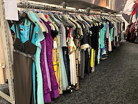 173 diverse cocktailjurken/sets (totaalprijs) - afbeelding 1 van  142