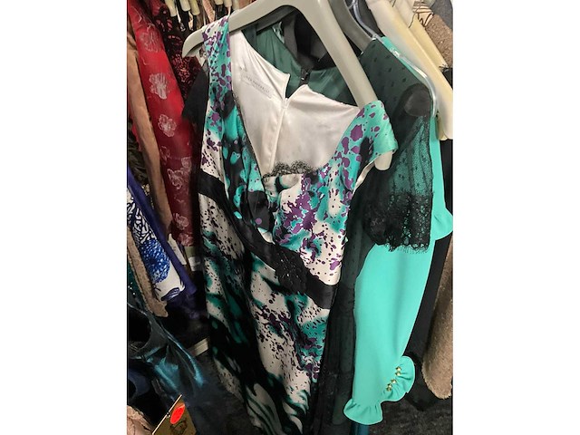 173 diverse cocktailjurken/sets (totaalprijs) - afbeelding 109 van  142