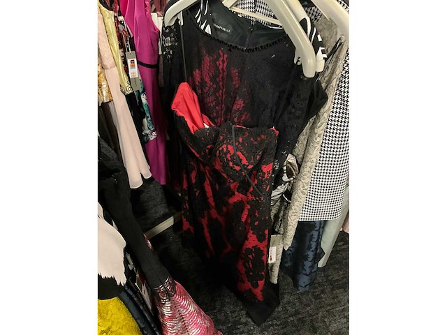 173 diverse cocktailjurken/sets (totaalprijs) - afbeelding 125 van  142