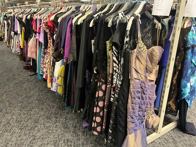 173 diverse cocktailjurken/sets (totaalprijs) - afbeelding 69 van  156