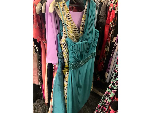 173 diverse cocktailjurken/sets (totaalprijs) - afbeelding 109 van  156