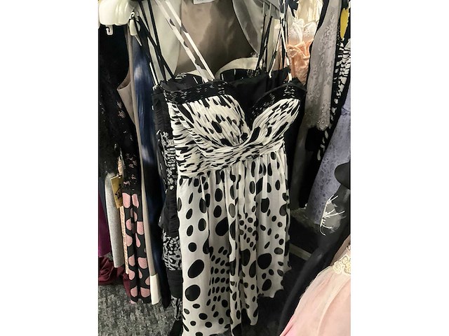 173 diverse cocktailjurken/sets (totaalprijs) - afbeelding 122 van  156