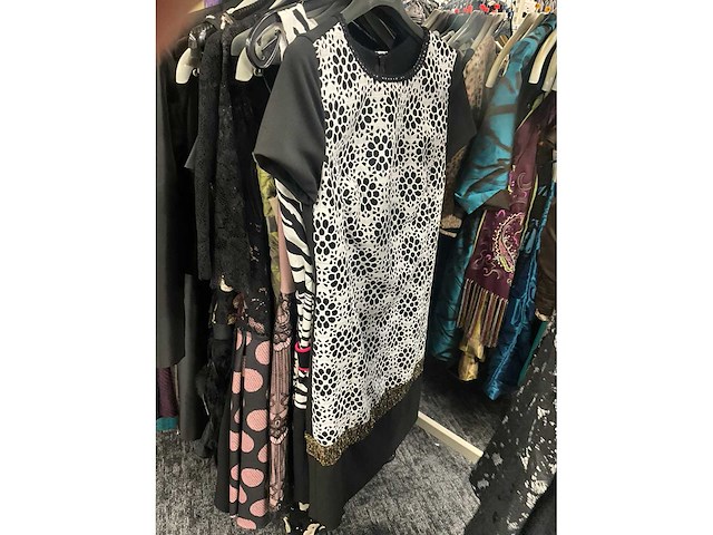 173 diverse cocktailjurken/sets (totaalprijs) - afbeelding 146 van  156