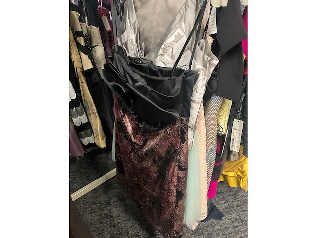 173 diverse cocktailjurken/sets (totaalprijs) - afbeelding 8 van  152