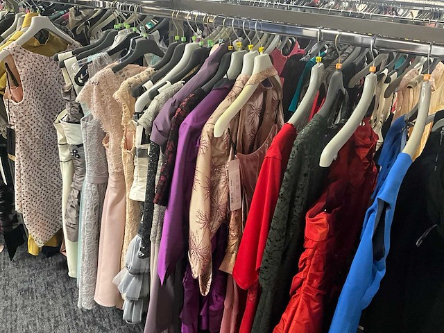 173 diverse cocktailjurken/sets (totaalprijs) - afbeelding 58 van  152