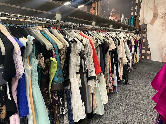 173 diverse cocktailjurken/sets (totaalprijs) - afbeelding 87 van  152