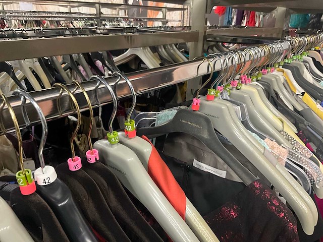 173 diverse cocktailjurken/sets (totaalprijs) - afbeelding 140 van  152