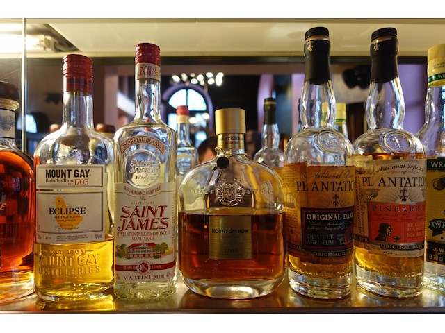 17x diverse flessen rum - afbeelding 4 van  6