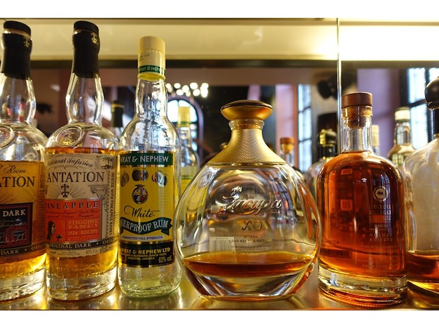 17x diverse flessen rum - afbeelding 5 van  6