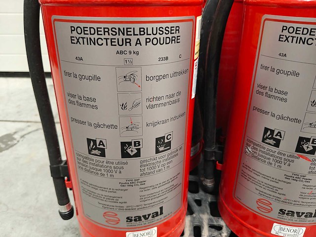 17x saval poedersnelblusser 9kg (2024) - afbeelding 3 van  4