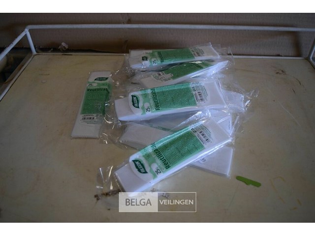 17x25st plastieken messen 16,5cm - afbeelding 1 van  1