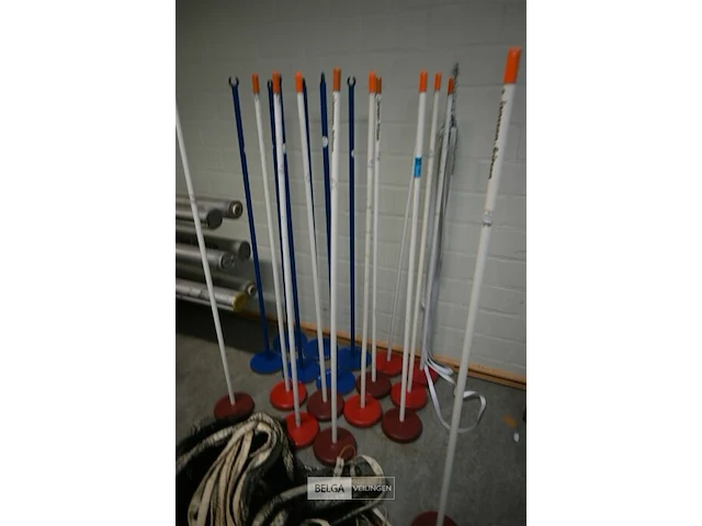 ± 18 badminton kegels - afbeelding 2 van  5