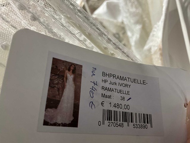 18 bruidsjurken herve (totaalprijs) - afbeelding 15 van  42