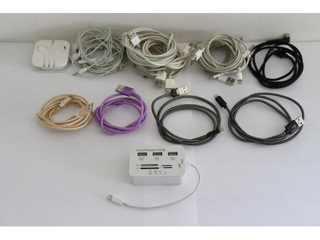 18 diverse apple accessoires - afbeelding 1 van  4