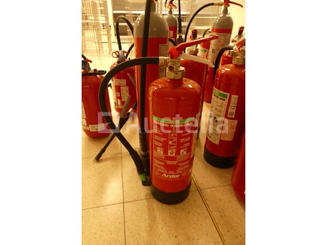 18 diverse brandblussers - afbeelding 6 van  9