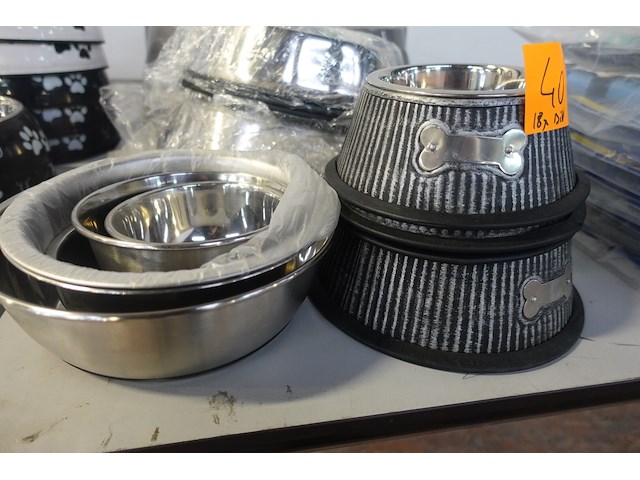 18 diverse drinkbakjes - afbeelding 2 van  4